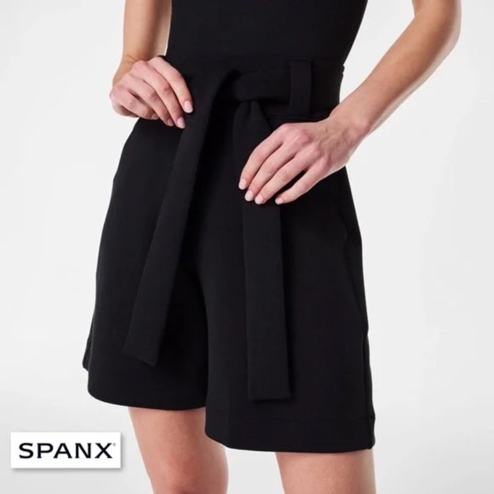 Spanx AirEssentials Bermuda Shorts Black L Pockets NWT